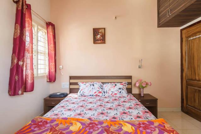 Sampada Homestay バンガロール エクステリア 写真